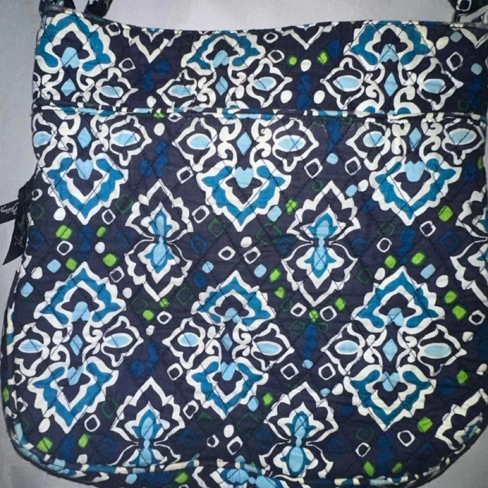 authentic Vera Bradley Trio Zip Hipster crossbody purse